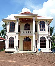 'New Villa in Sainyabuli' by Asienreisender